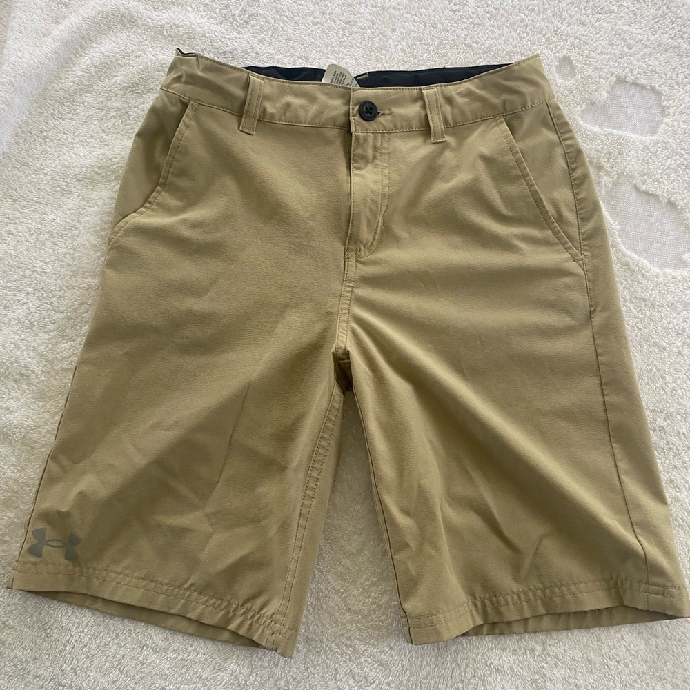 Under Armour Tan Athletic Shorts Lightweight Design
